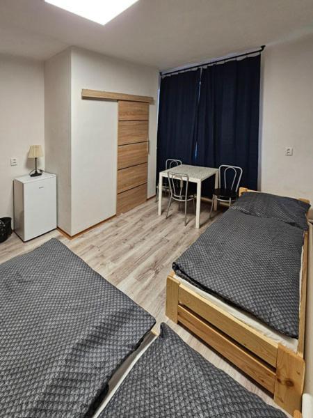 Ubytovna-Hostel- Imos Prague Exterior photo